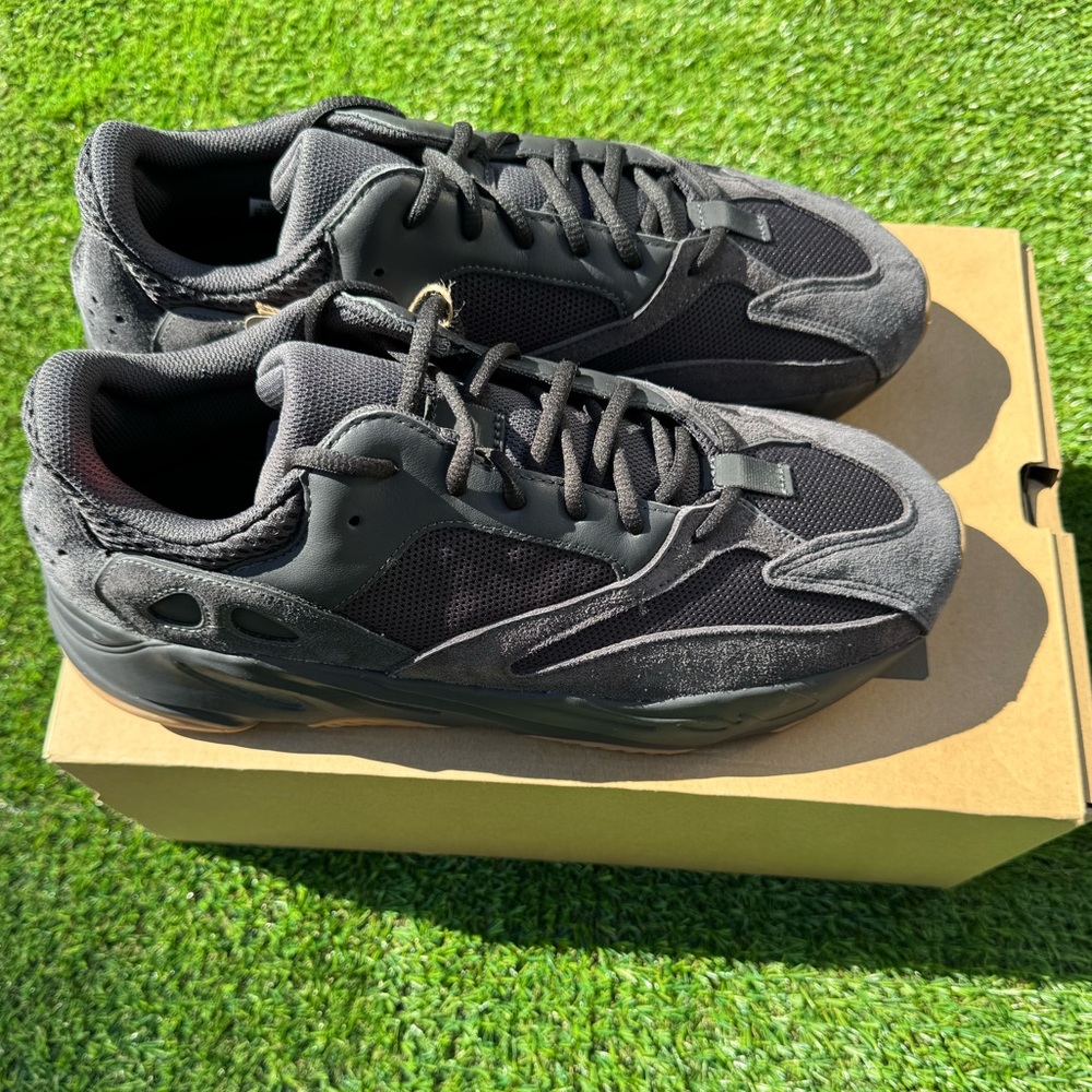 📦SOLD📦Yeezy 700 Utility - Picture 2 of 13